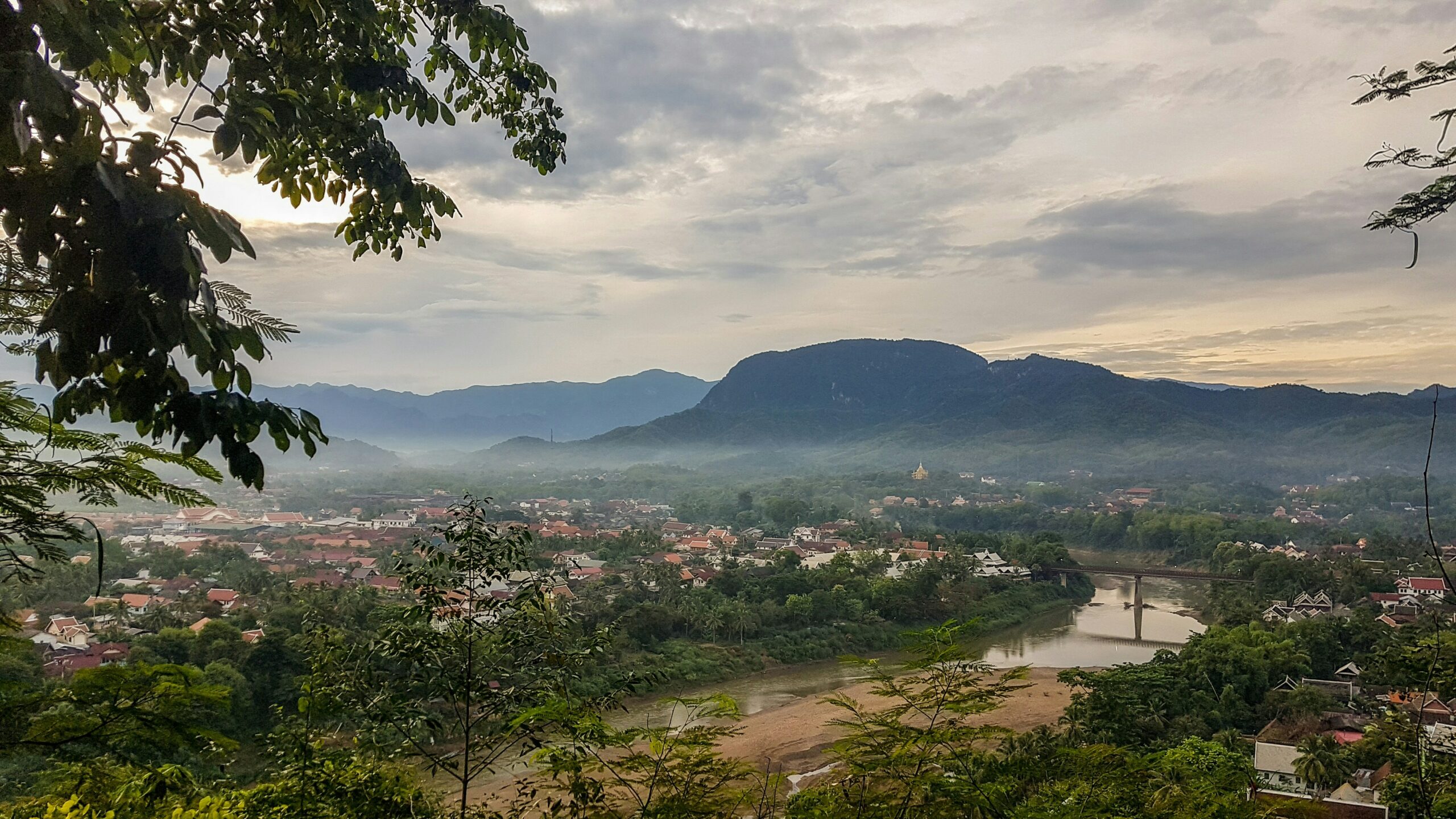 Luang Prabang au Laos : moines, cascades et vie lente en harmonie