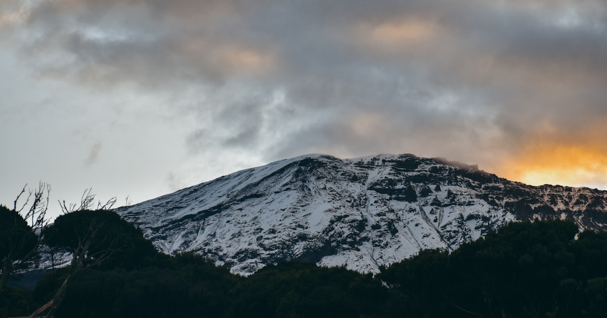 Ascension du Kilimandjaro : quelle voie choisir et comment se préparer efficacement