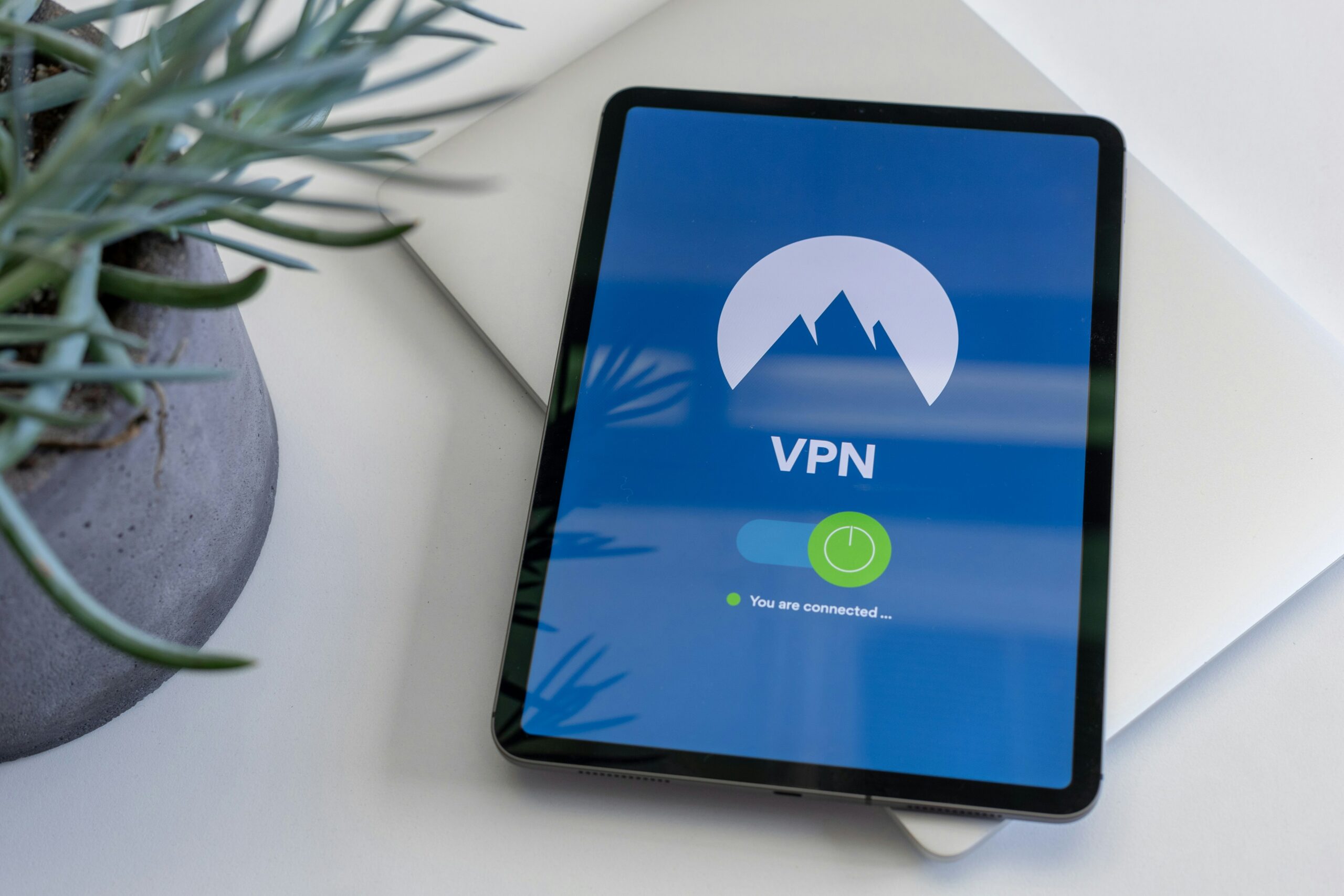 Payer billet avion moins cher grâce à un VPN
