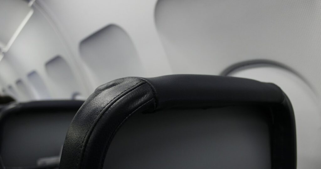 Conseils pour éviter le siège du milieu sur les vols low cost